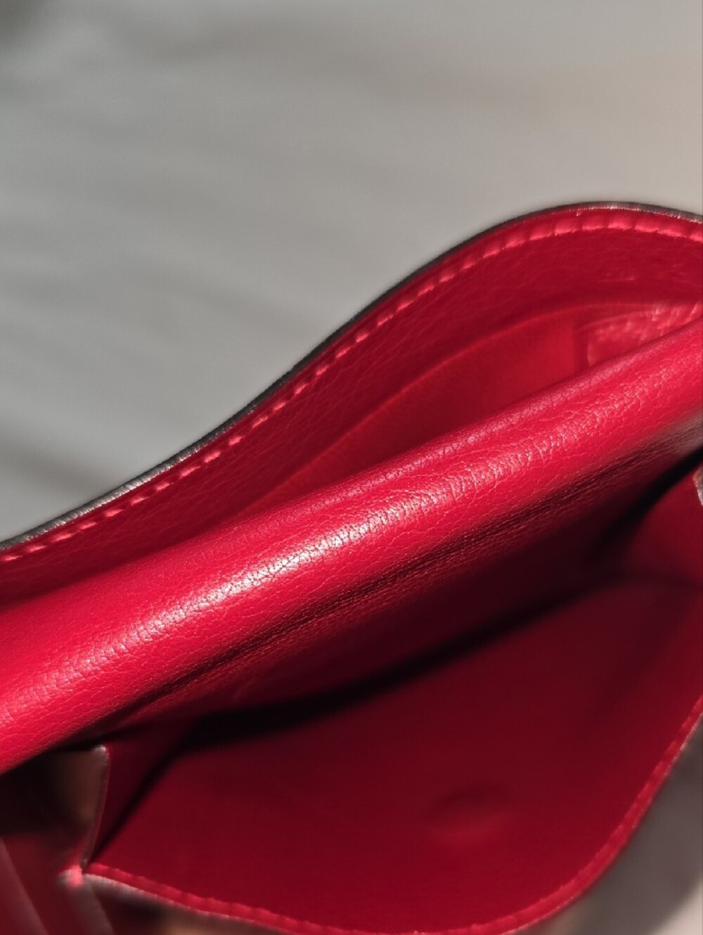 Hermes Red Compact Leather BiFold Wallet - Picture 2 of 10